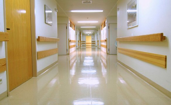 Professional hardfloor cleaning in Perth – polished hospital corridor floor by GleamClean